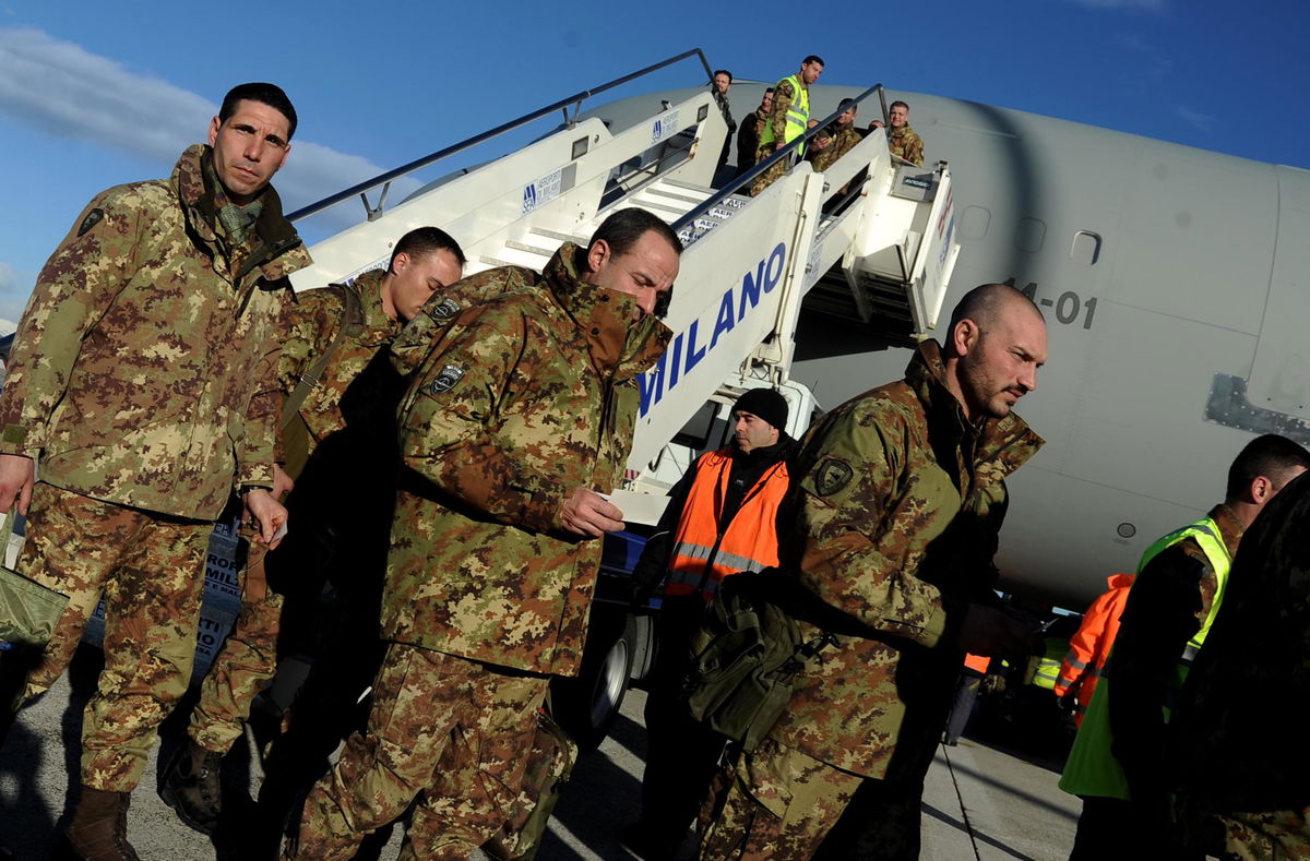 L’Italia supporta l’Ucraina con le armi e tratta per inviare almeno 250 soldati in Bulgaria article-post