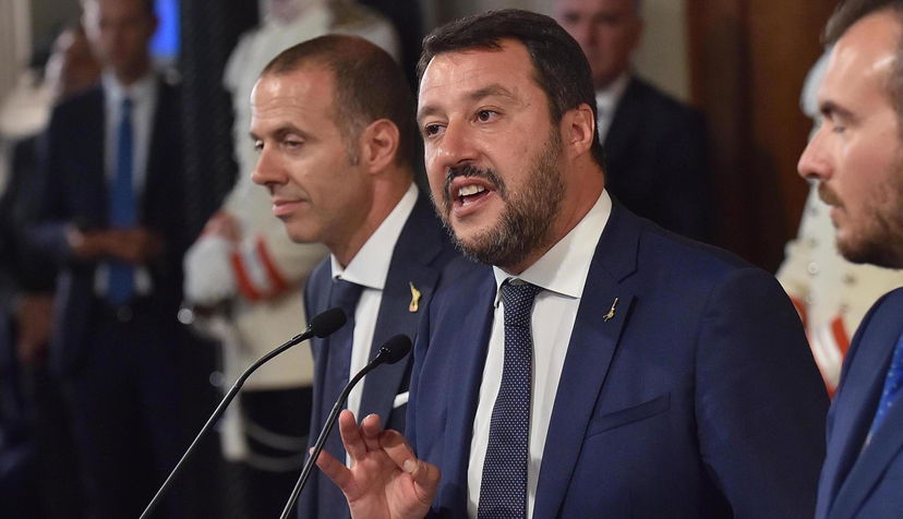 Adesso la Lega chiede di sospendere le accise sul carburante dopo aver promesso per anni di abolirle article-post