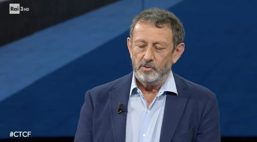 “La tendenza è inesorabile”, il monologo di Michele Serra suoi morti civili nelle guerre | VIDEO preview