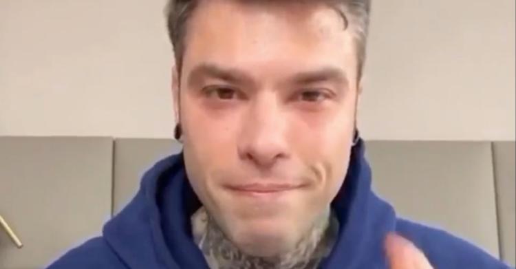 Fedez Giovanni Allevi messaggio-no-vax-malattia