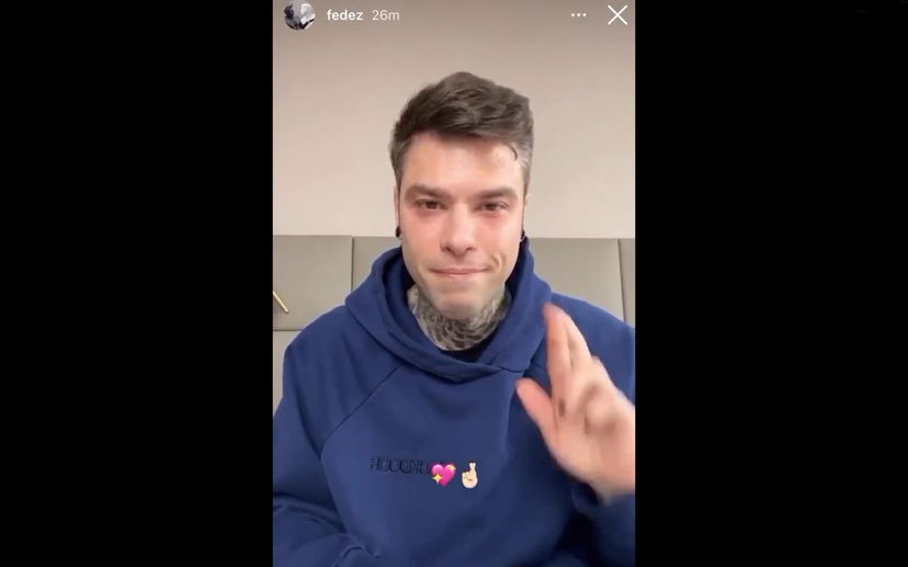 Fedez annuncia che oggi è un giorno importante per la sua malattia article-post