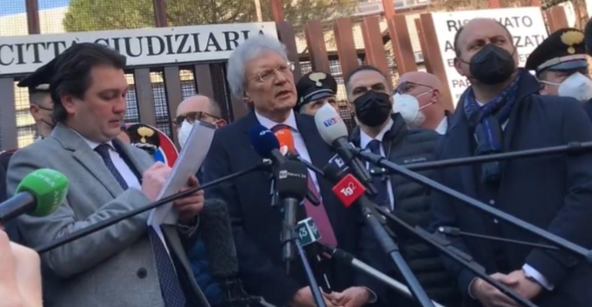 L’ambasciatore russo in Italia che querela La Stampa per un articolo sul possibile omicidio di Putin article-post