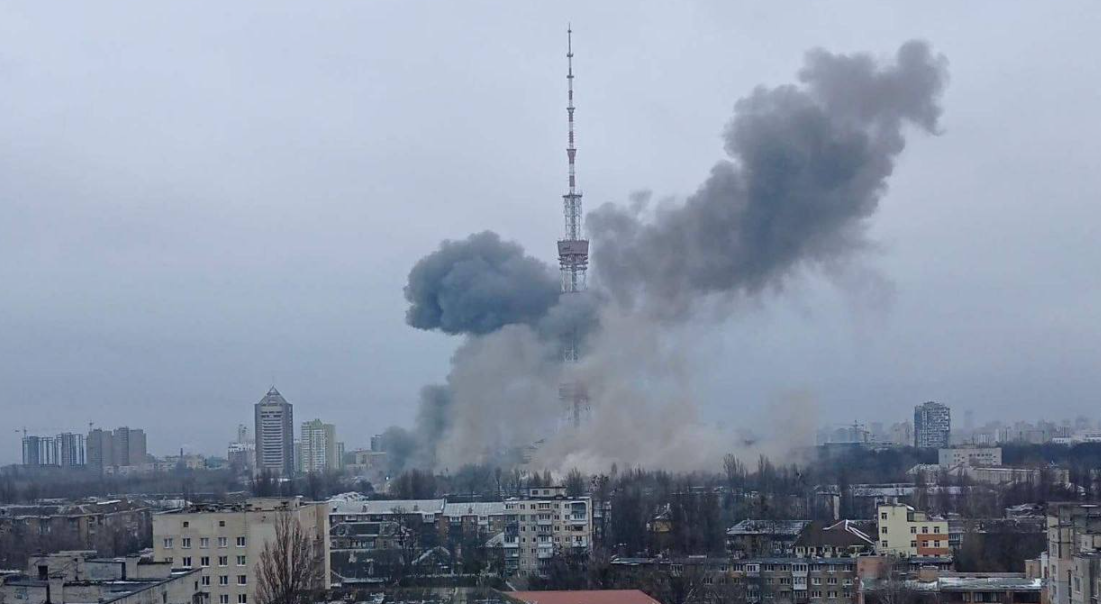Il bombardamento della Torre della Tv di Kyiv, che ha causato “problemi di trasmissione” | VIDEO article-post