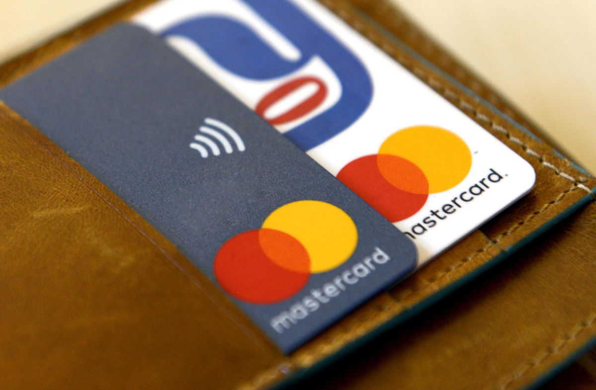 Anche Visa e Mastercard sospendono le operazioni in Russia article-post