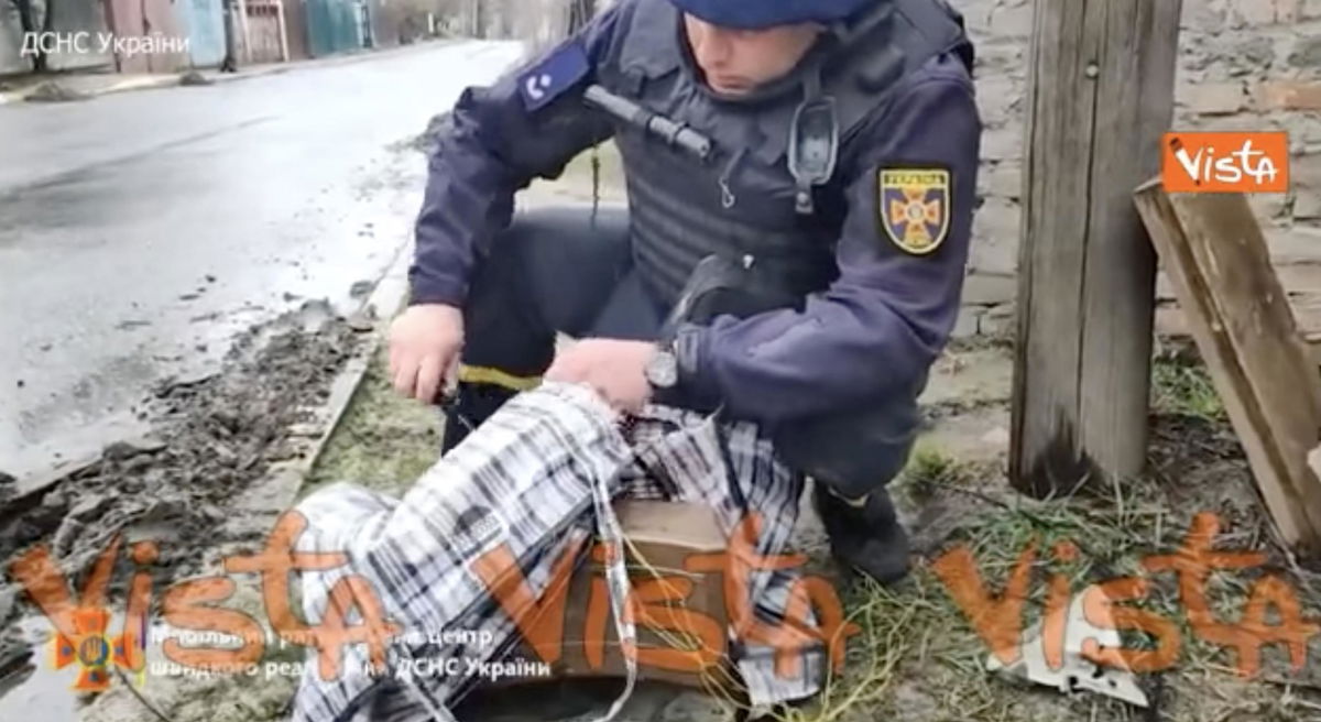 La mina nascosta nella busta della spesa in Ucraina | VIDEO article-post