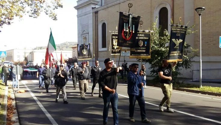 Il (solito) vergognoso corteo per la morte del Duce a Predappio article-post