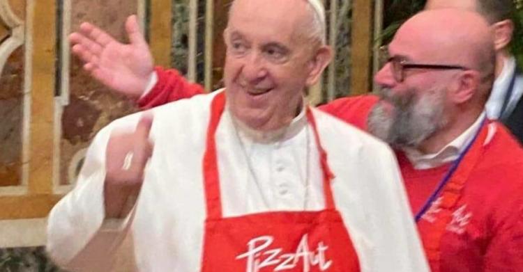 papa francesco grembiule pizzaiolo pizzaut