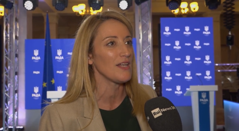 Il messaggio della presidente del Parlamento europeo Metsola da Kyiv: “La casa dell’Ucraina è l’Europa” | VIDEO article-post