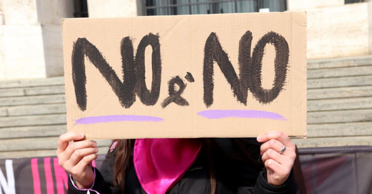 violenza sulle donne torino molestia sessualen stupro