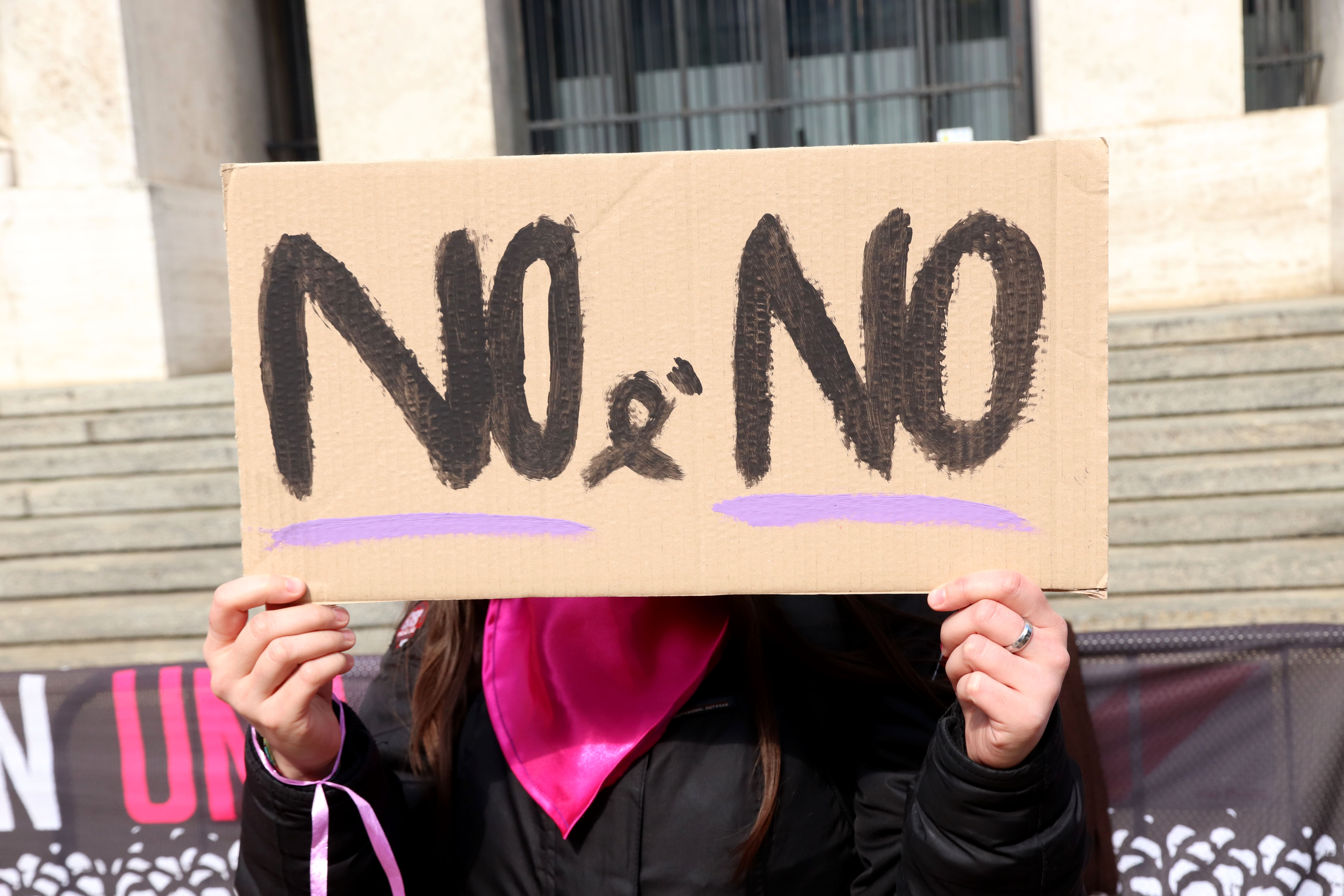 violenza sulle donne torino molestia sessualen stupro