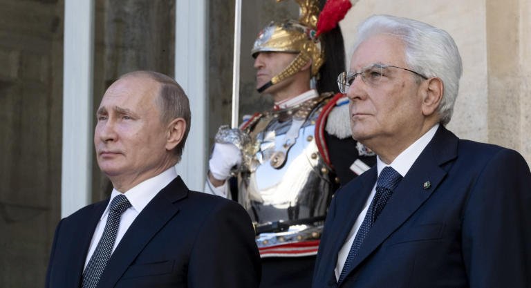 Mattarella revoca quattro onorificenze a oligarchi russi “per indegnità”