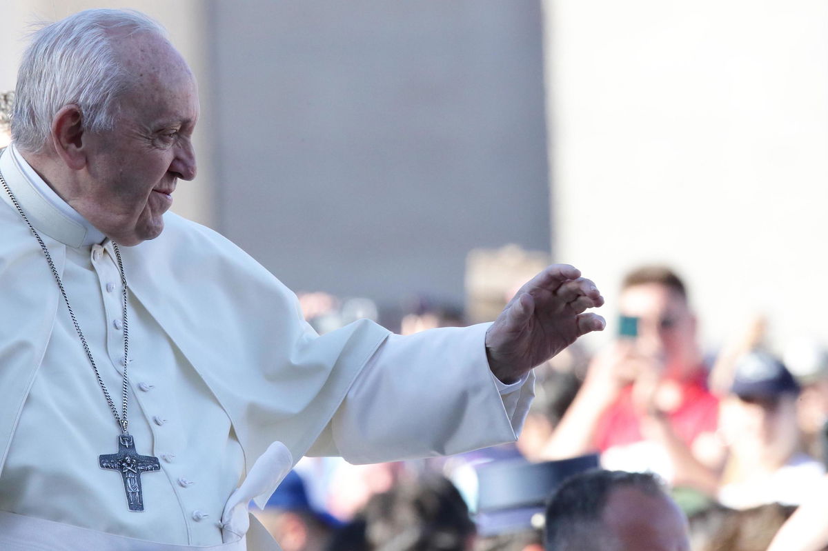 Papa Francesco vuole andare a Mosca per incontrare Putin article-post