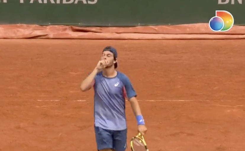 Giulio Zeppieri si qualifica per il Roland Garros e zittisce il pubblico francese | VIDEO article-post