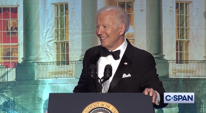 biden trump piaga batttua cena corrispondenti casa bianca video