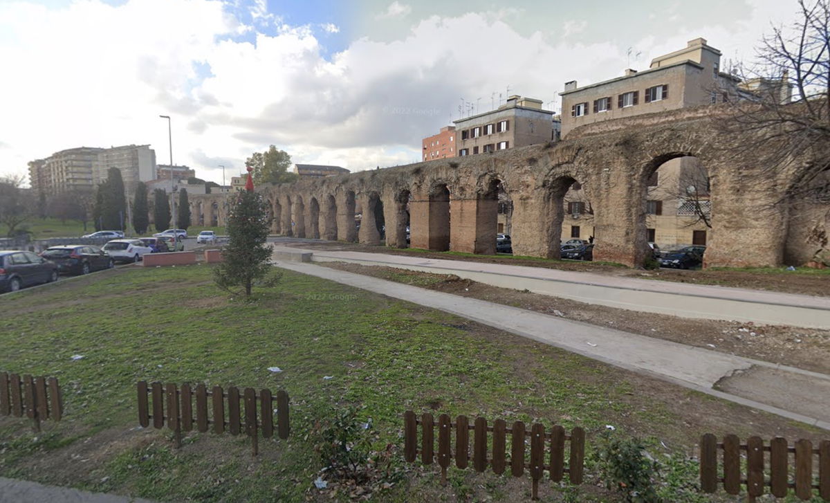 Gli otto ragazzi che hanno aggredito un 42enne bengalese a Roma article-post