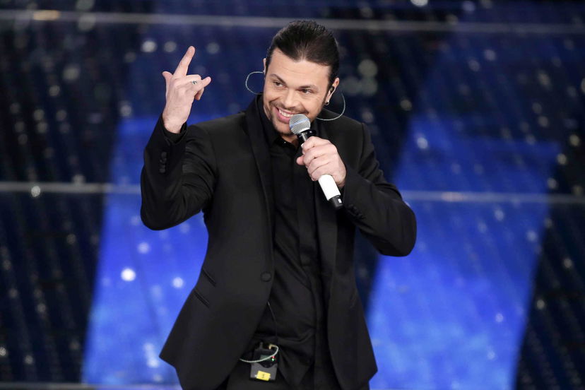 Gianluca Grignani sulle critiche ricevute a Sanremo: “Internet è pieno di persone pronte a spingerti giù” article-post