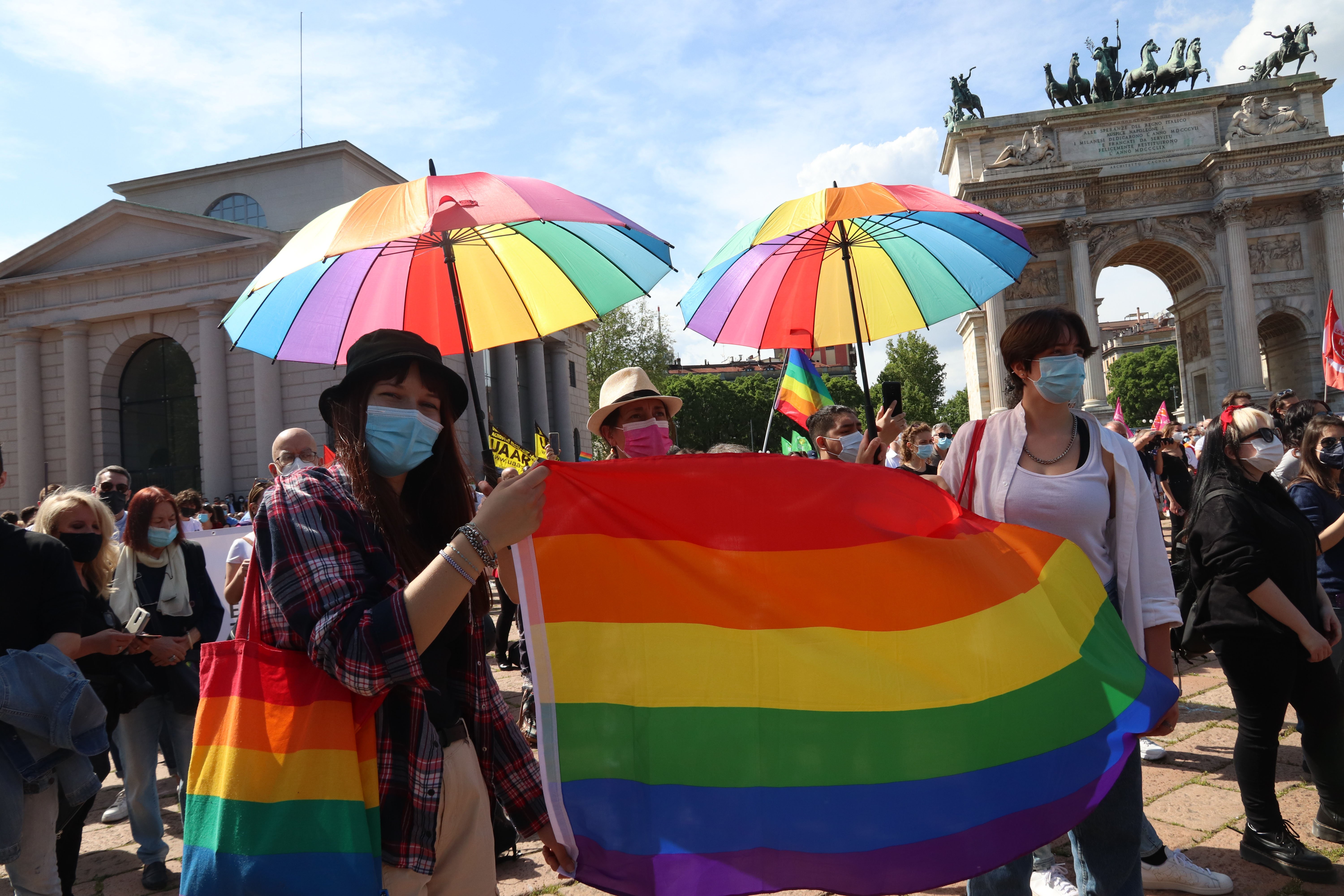 Napoli annuncio omofobia appartamento liguria