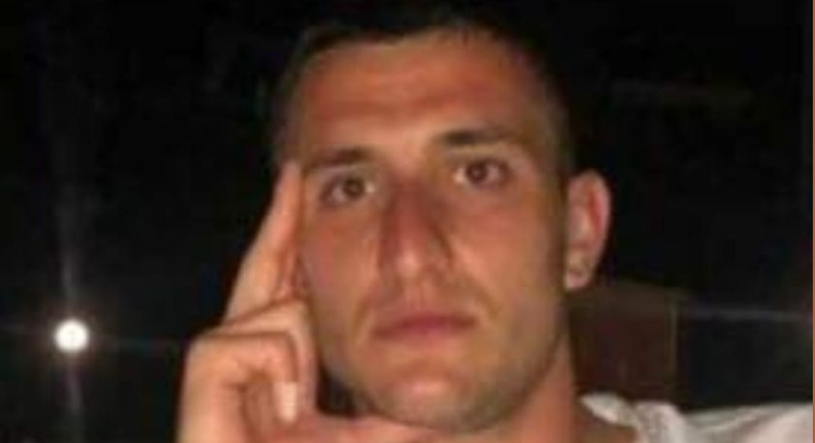 Matteo Iacobacci salva 30 bambini ma viene bocciato al concorso da vigile del fuoco article-post