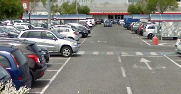 parcheggio bimba chiusa in auto san giovanni persiceto