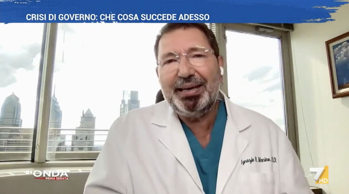 Ignazio Marino si leva un altro sassolino dalla scarpa su Renzi: “Parla lui di credibilità ed etica?” | VIDEO article-post