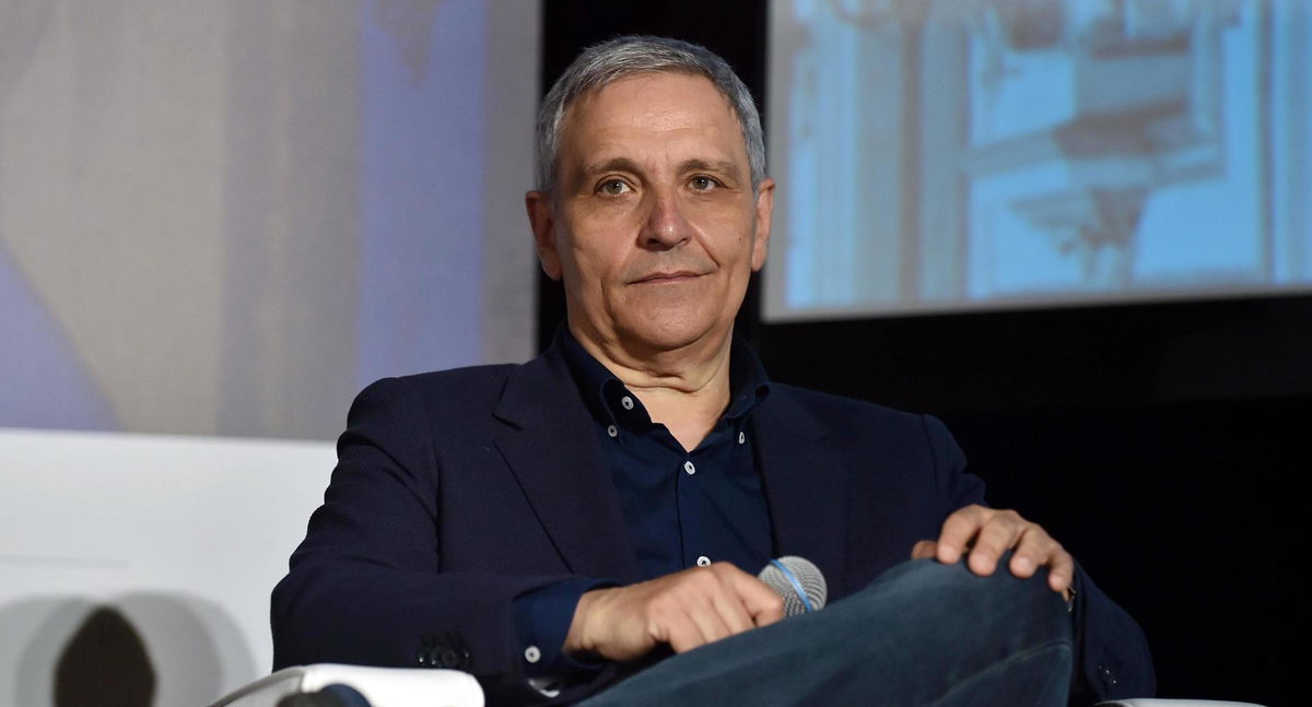 Maurizio De Giovanni colto da infarto nella notte: l’operazione al Cardarelli di Napoli article-post