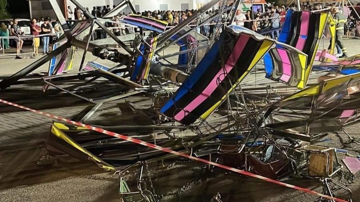 Crolla una giostra a Palma Campania, una decina di bambini feriti article-post