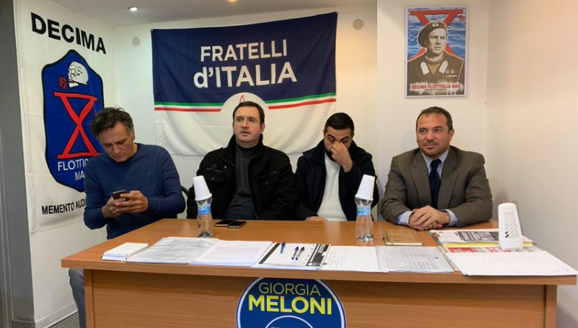 Meloni lo sa che nella sede di Fratelli d’Italia a Civitavecchia ci sono manifesti della X Mas e di Valerio Borghese? article-post