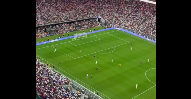 pique barcellona shakira coro