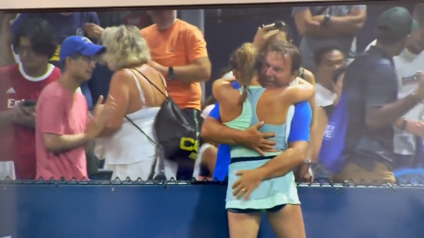 La storia delle pacche sul sedere dell’allenatore alla tennista sedicenne Sara Bejlek | VIDEO article-post