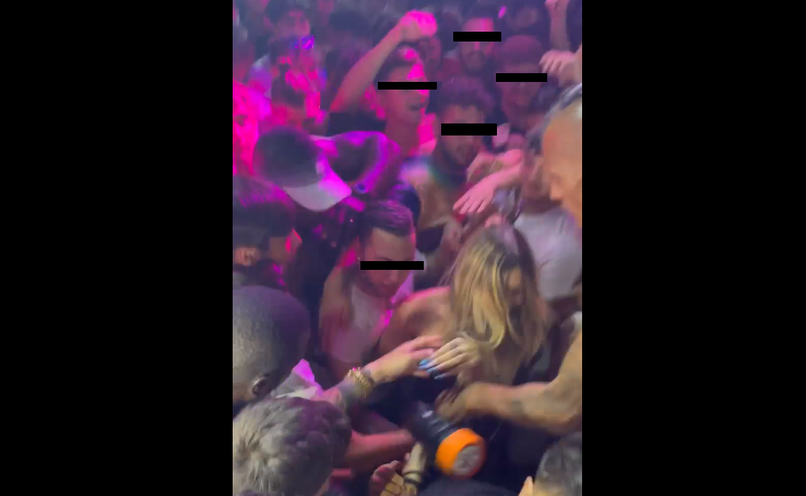 Lo sfogo della modella palpeggiata in discoteca: “Fate schifo” | VIDEO preview
