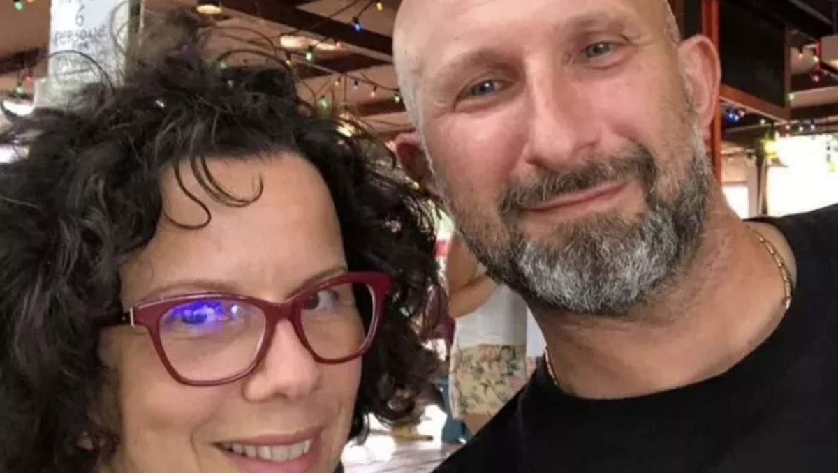 Perde la moglie per un tumore, i colleghi gli regalano 270 ore di ferie per accudire i figli article-post