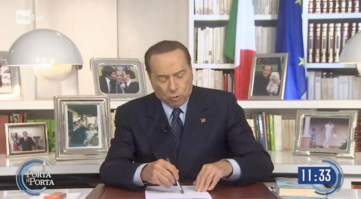 Silvio Berlusconi ritratta sulle parole su Putin: “Sono stato frainteso, intendevo riferire il pensiero di altri” article-post