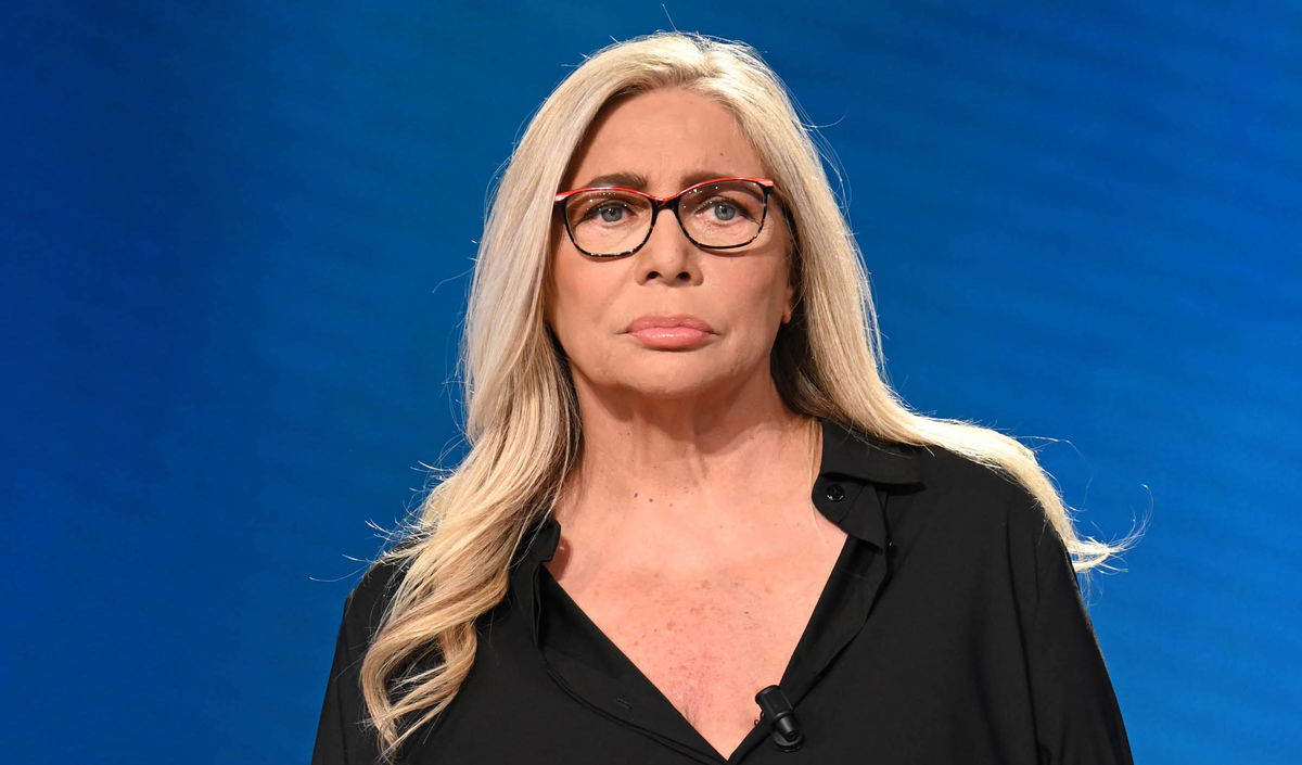 “Un mio ex mi picchiava e ha tentato di uccidermi”, il racconto di Mara Venier article-post