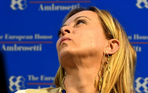 Usare le colpe del padre di Giorgia Meloni per attaccare la figlia non è giornalismo: è sciacallaggio. Dimostriamo di essere diversi preview