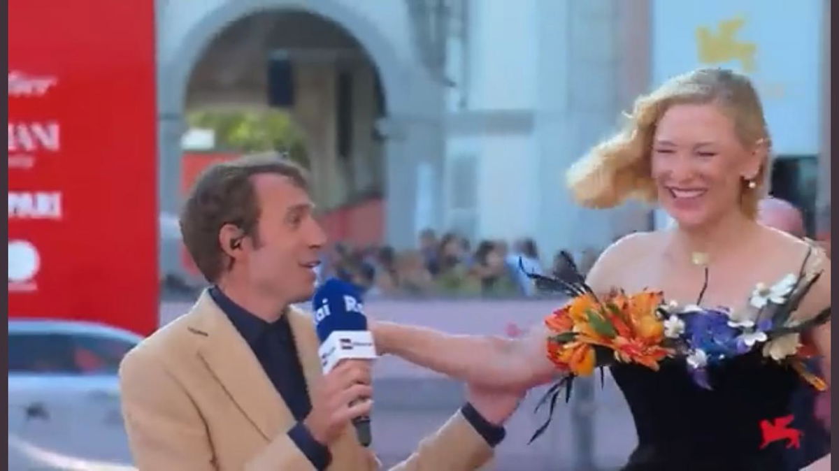 “Grazie”: la meravigliosa reazione del giornalista quando Cate Blanchett lo “investe” | VIDEO article-post