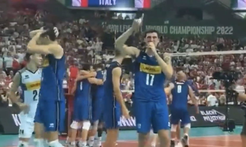 La dedica commossa di Simone Anzani allo zio scomparso da poco | VIDEO preview