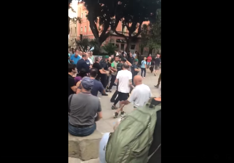 giorgia meloni contestata cagliari protesta antifascista video