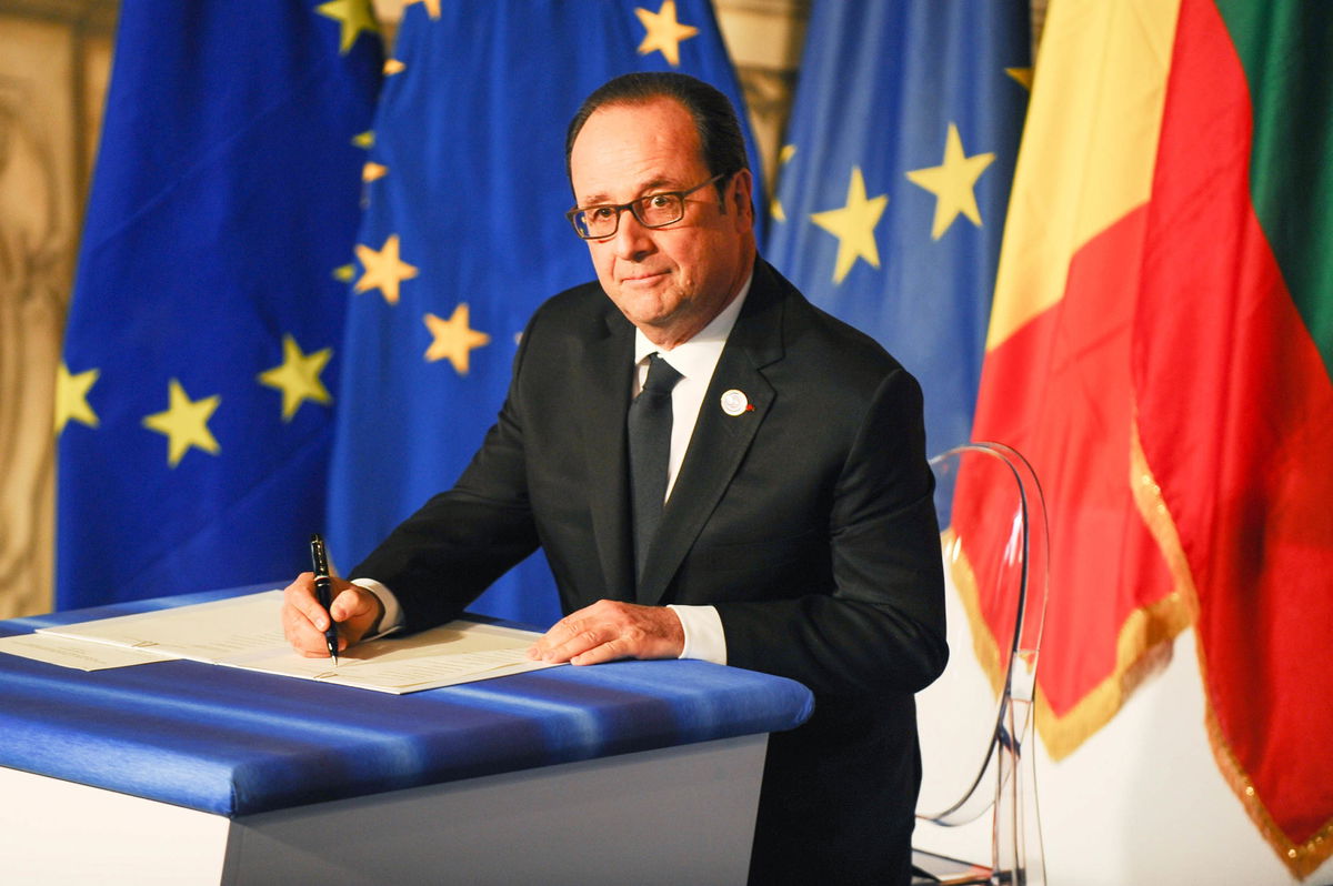 Hollande: “Putin lavora per la vittoria della destra in Italia” article-post