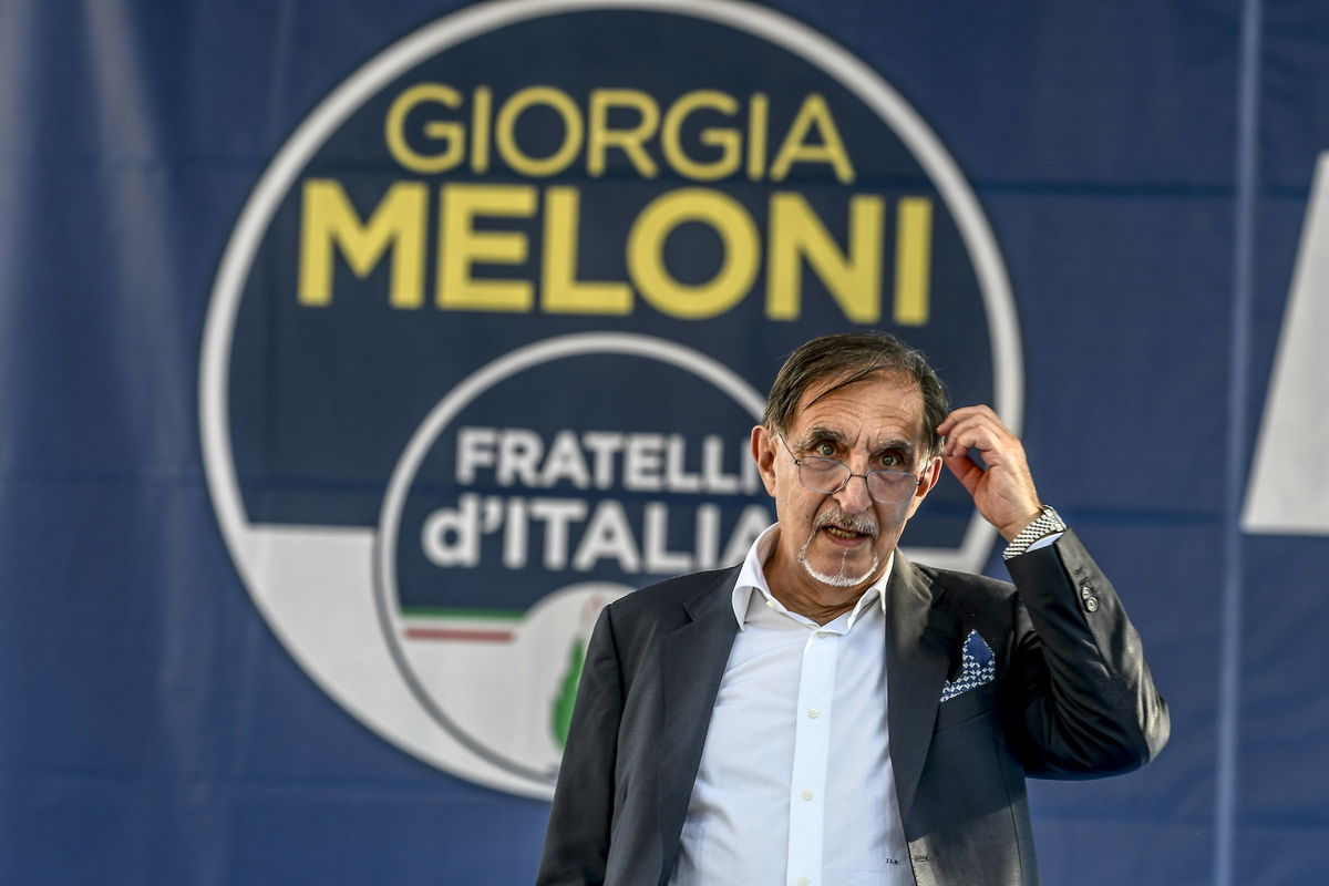 La pacata reazione di Ignazio La Russa al polverone per il saluto romano del fratello | VIDEO article-post