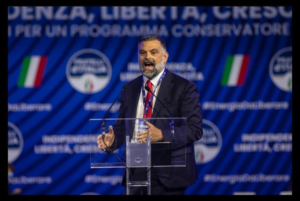 Quando il senatore di FdI Luca De Carlo evocava il gerarca nazista Joseph Goebbels su Facebook article-post