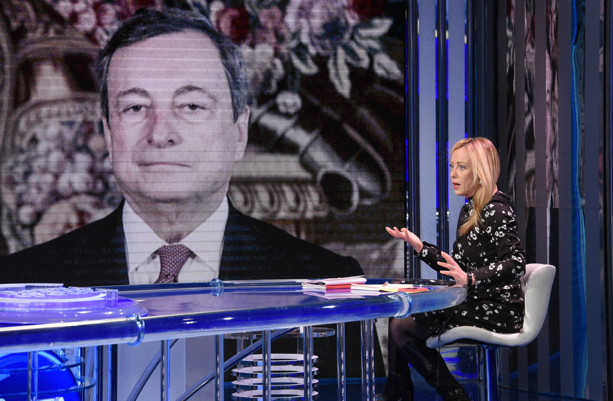 “Il PNRR è in ritardo”, “No, non è vero”: lo scontro a distanza tra Meloni e Draghi article-post