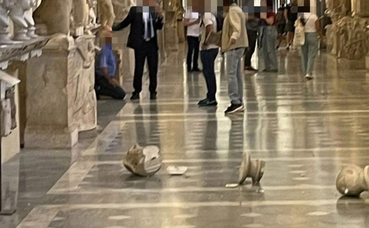 Il turista americano che distrugge due busti di marmo nei Musei Vaticani article-post