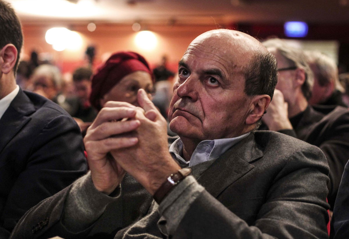 Pierluigi Bersani: “Giorgia Meloni sta attraversando a nuoto il mare che c’è tra il dire e il fare” article-post