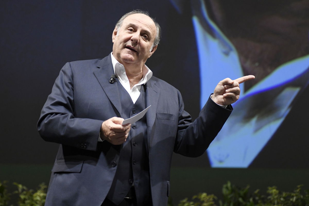 Gerry Scotti vuole rinunciare alla pensione da parlamentare article-post