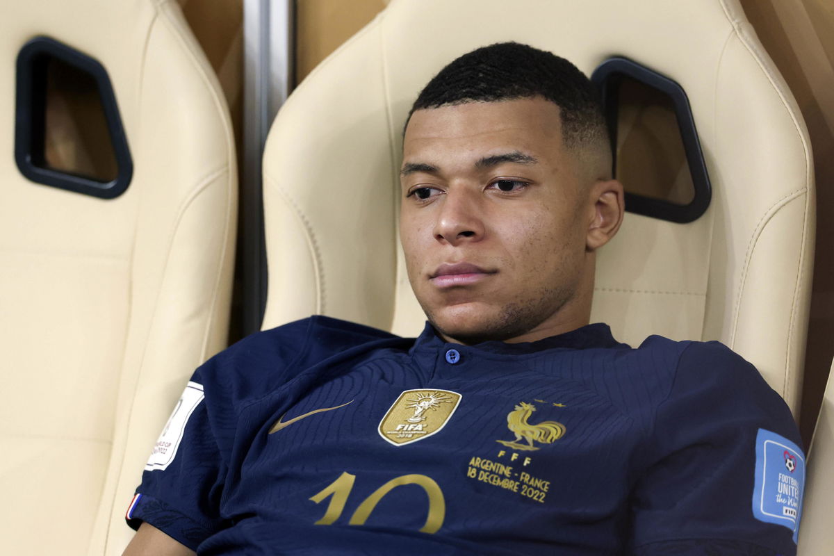 Gli insulti a Kylian Mbappé per la sua presunta frequentazione con la modella transgender Ines Rau article-post