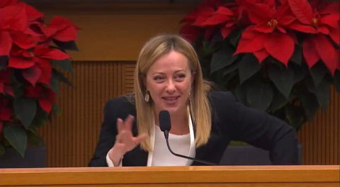 Meloni dopo 2 ore e mezza di conferenza stampa: “Ma c’è una fine di questa cosa?” | VIDEO preview
