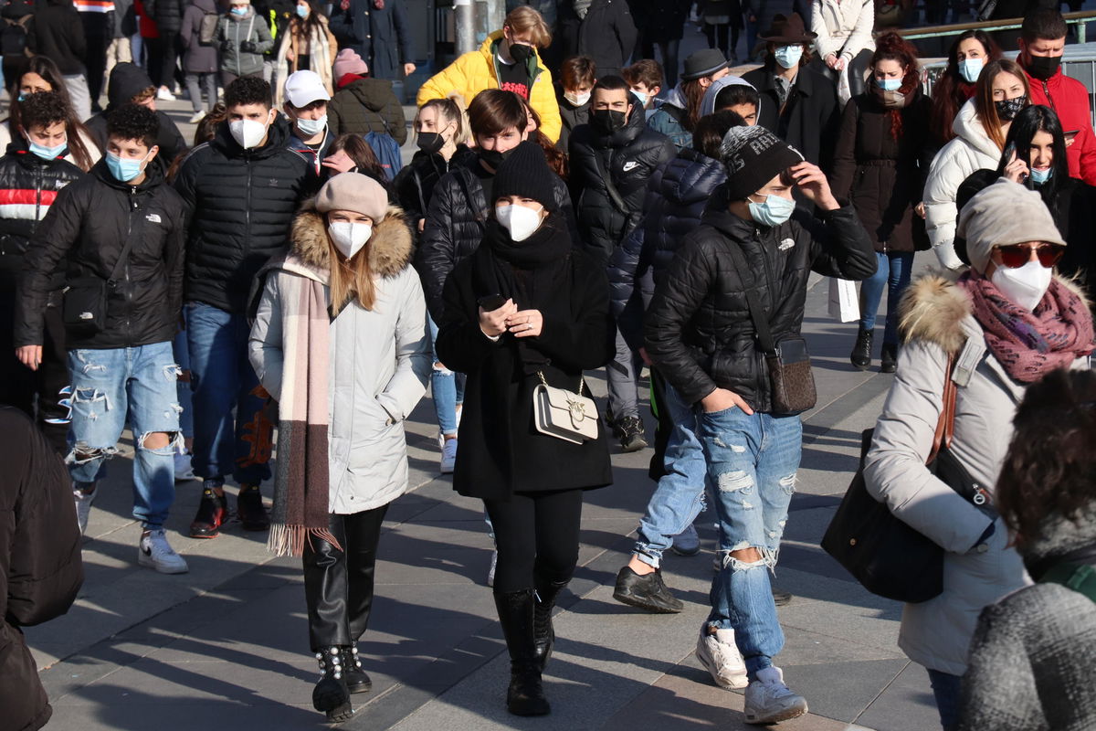 “Mascherine e smart working se la situazione peggiora”: il Covid in Cina preoccupa il Ministero article-post