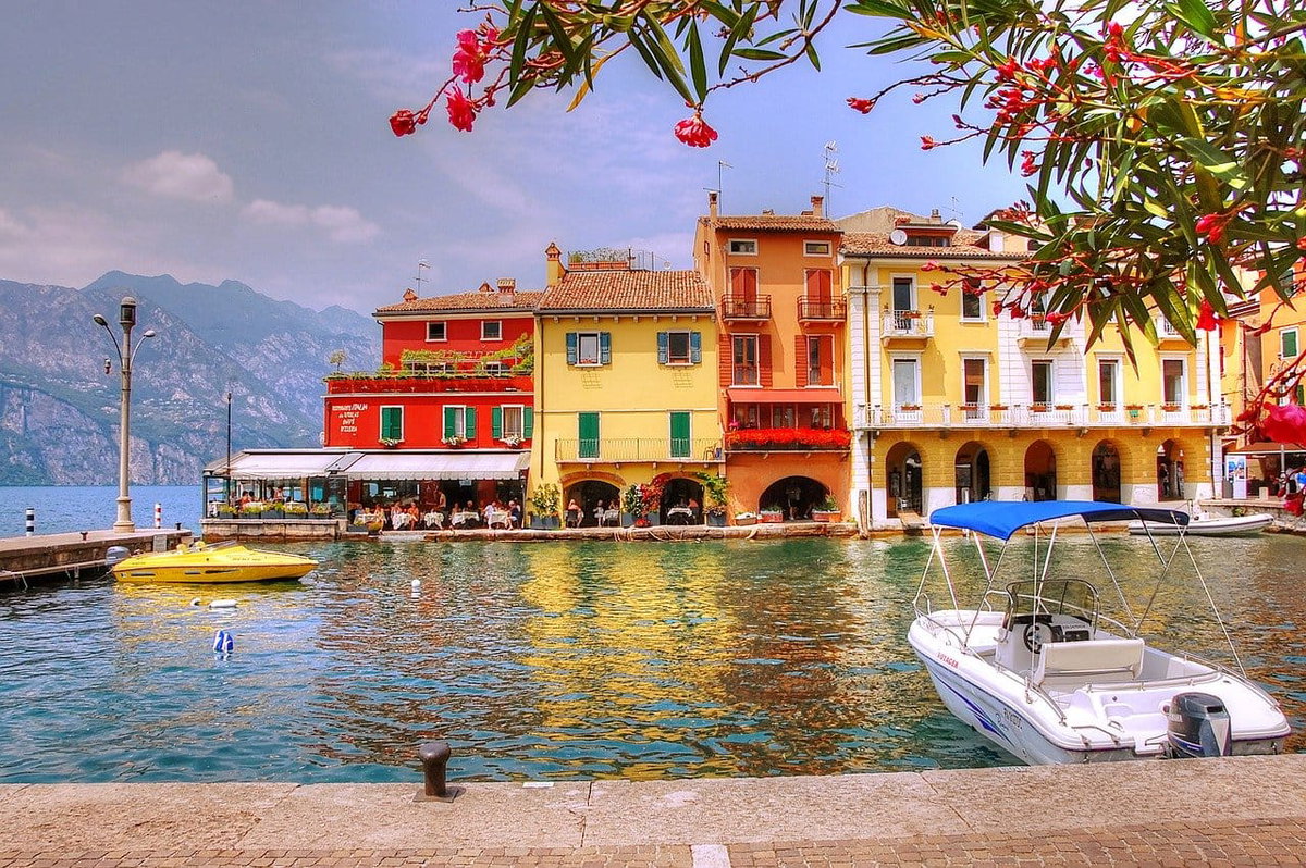 Tra monti e lago: Riva del Garda article-post
