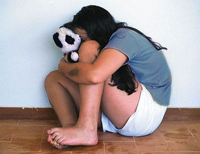 Finale Ligure, sedicenne denuncia violenza sessuale subìta a scuola article-post