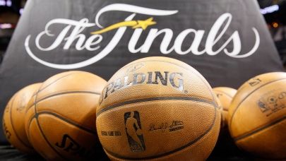 NBA Finals: Cavaliers e Warriors pronti a sfidarsi per il titolo article-post